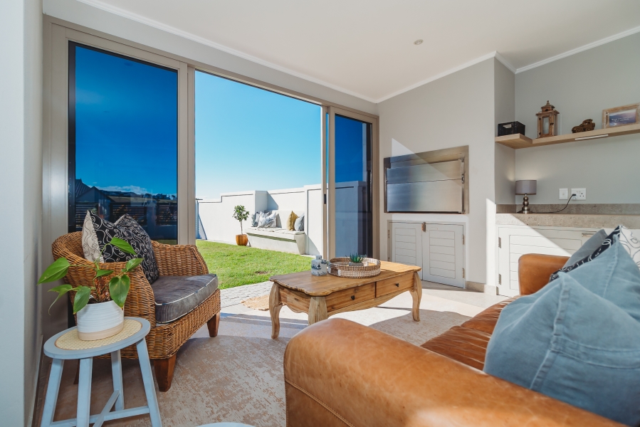 4 Bedroom Property for Sale in Kingswood Golf Estate Western Cape